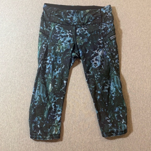 Lululemon Run Top Speed Crop Leggings Blue Floral Backdrop High Rise Size 6 - Picture 3 of 6